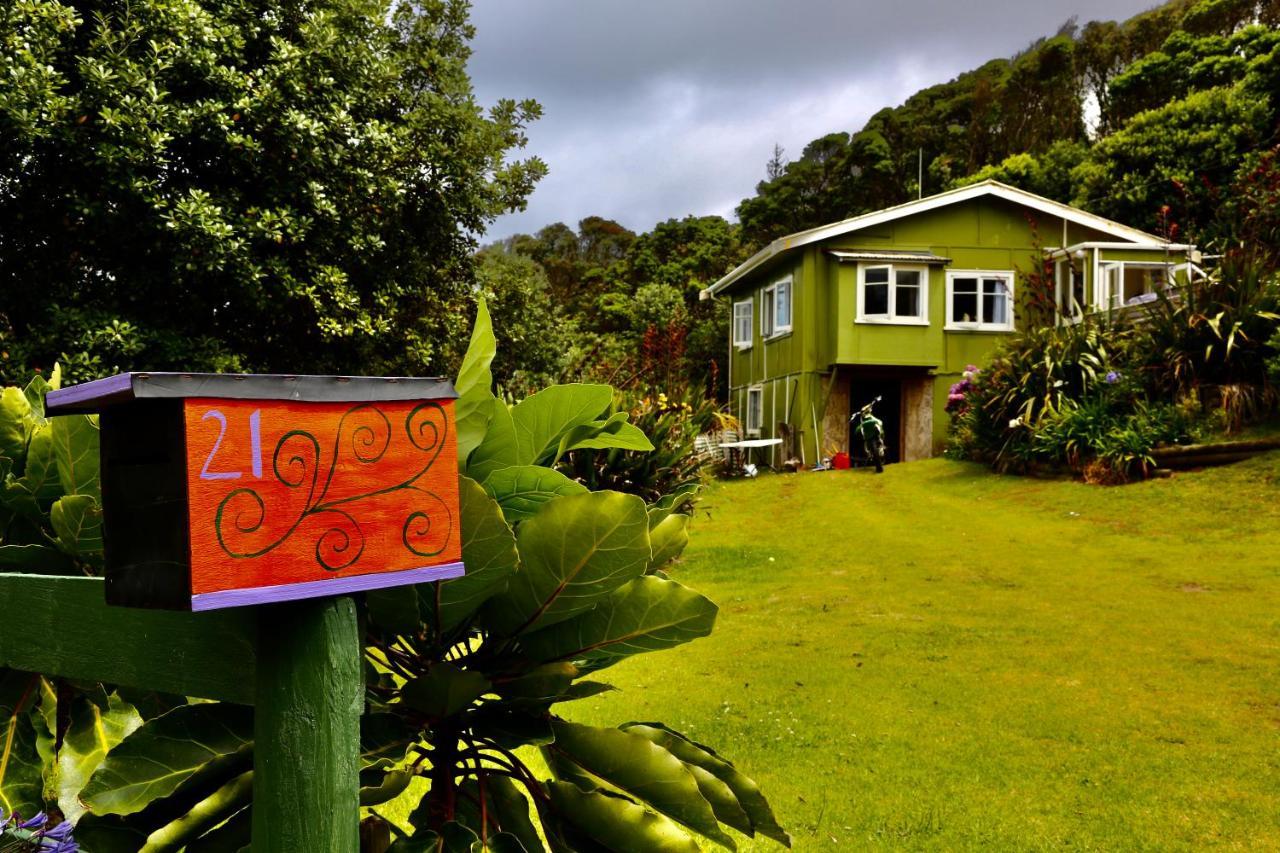 Toad Hall Baylys Beach Esterno foto